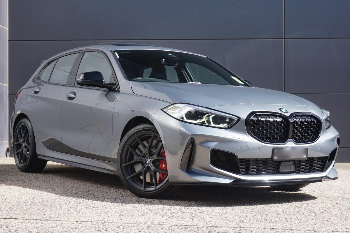 BMW Série 1 F40 120d xDrive M Sport grise, 2020